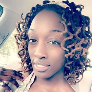 Meet your Posher, Kendra